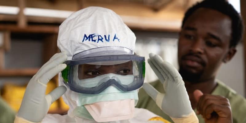 エボラ感染　史上2番目の大流行　だが情勢不安で住民は治療が受けにくく…