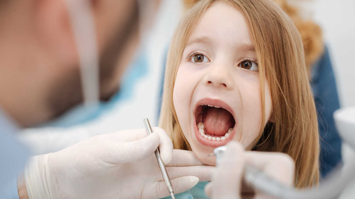 新型コロナウイルスキャリアの可能性を持つ無症候性小児歯科患者