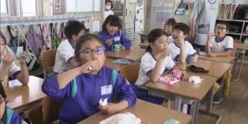歯と口の健康週間　小学校の取り組み　給食後4分間の歯磨き　クイズで正しい歯の知識＜福島・西郷村＞